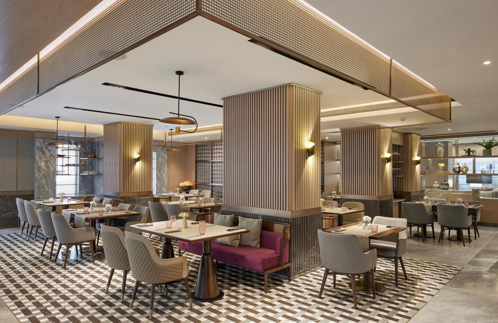 Astoria Hotel Mumbai Exteriör bild