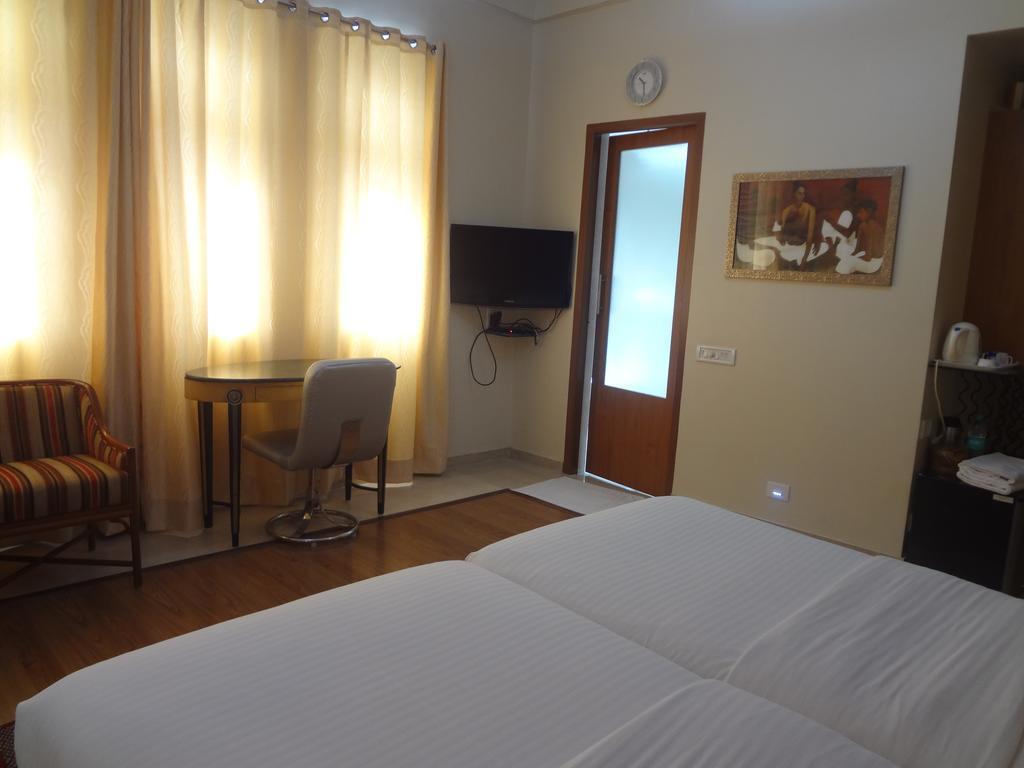 Astoria Hotel Mumbai Exteriör bild