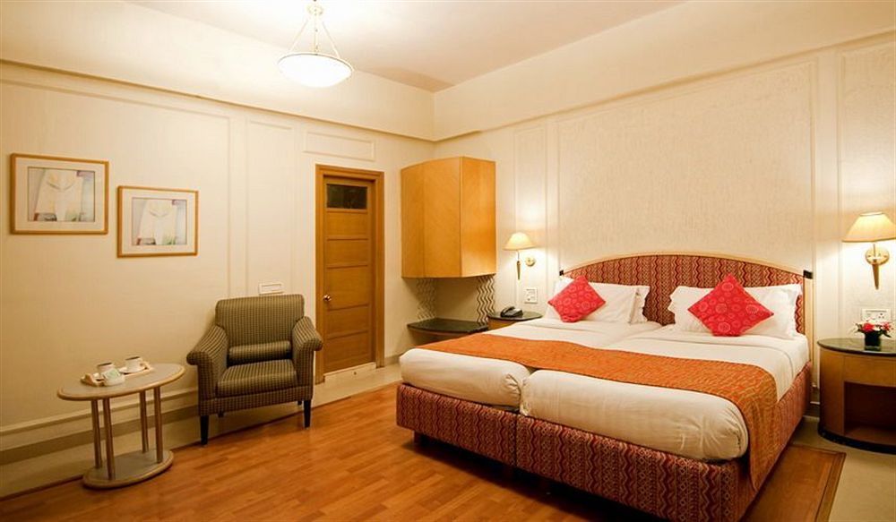 Astoria Hotel Mumbai Exteriör bild